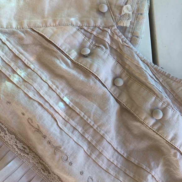 BCBG Feminine Blouse - Picture 3 of 5